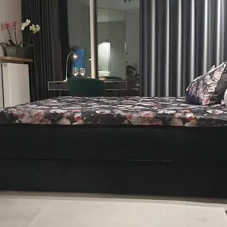 Towarowa - Milionowa 39 Check-in 24h Poznań