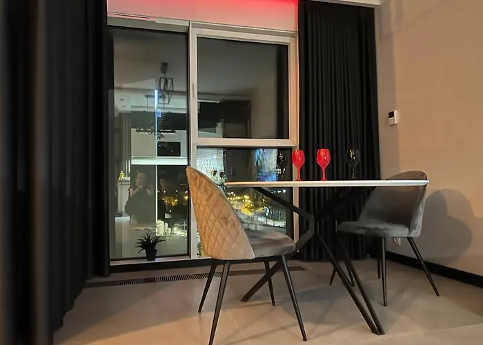 Towarowa - Milionowa 39 Check-in 24h